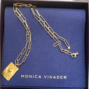 Textured chain necklace